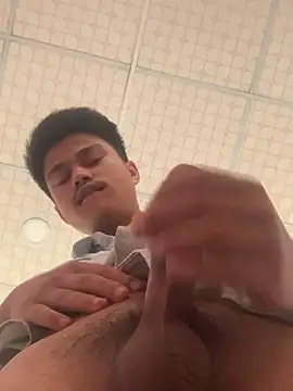 Hullax online show from 04-04-26, 01:45