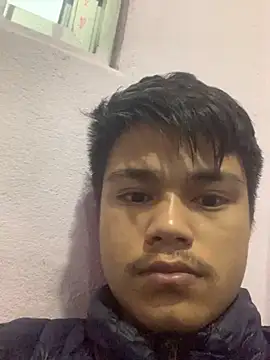 Hullax online show from 10-30-25, 01:59