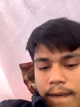 Hullax online show from 11-24-25, 04:01