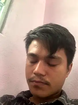 Hullax online show from 10-31-25, 03:14