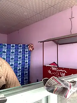 Hullax online show from 02-14-26, 02:56