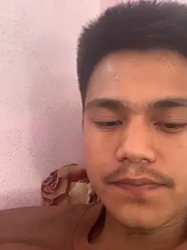 Hullax online show from 02-26-26, 03:39