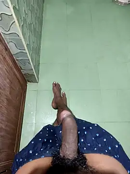 Snapshot of yo19boy chatting on 03-10-25, 09:56 yo19boy online show from 03-10-25, 09:56