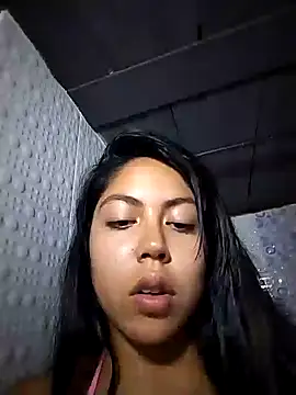 Snapshot of leah_passion chatting on 12-09-24, 06:25 leah passion online show from 12-09-24, 06:25