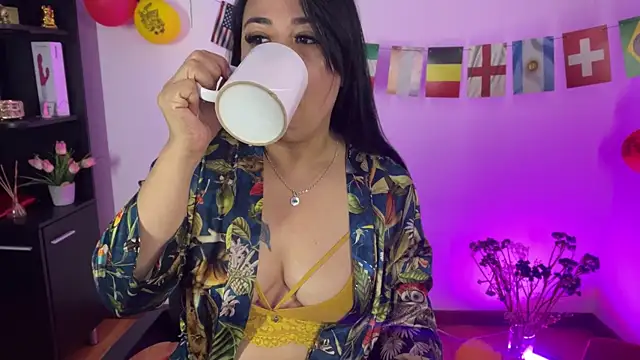 Karina Yang online show from 07-16-26, 09:50