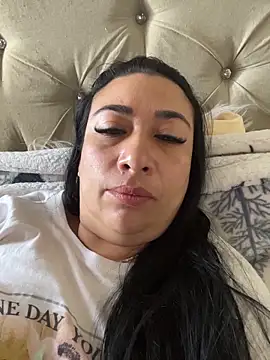 Karina Yang online show from 12-14-25, 12:33