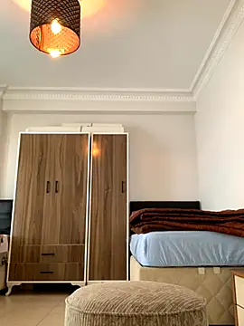 Snapshot of _Playboy_ chatting on 11-08-25, 09:24 Playboy online show from 11-08-25, 09:24