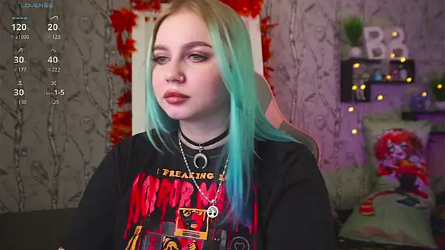 Snapshot of Moon_Valkyrie chatting on 09-30-25, 08:20 Moon Valkyrie online show from 09-30-25, 08:20