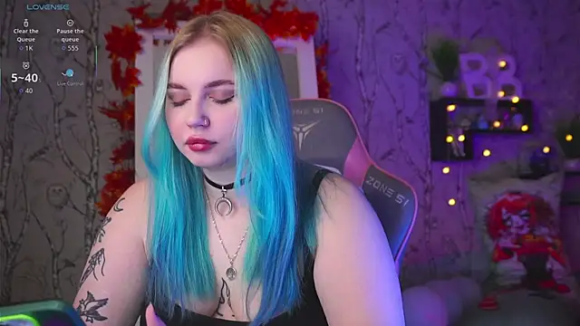 Snapshot of Moon_Valkyrie chatting on 09-21-25, 09:03 Moon Valkyrie online show from 09-21-25, 09:03