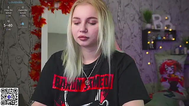 Snapshot of Moon_Valkyrie chatting on 11-07-25, 08:19 Moon Valkyrie online show from 11-07-25, 08:19