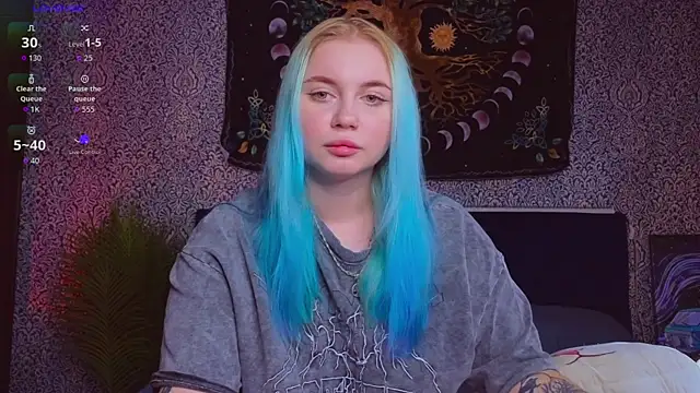 Snapshot of Moon_Valkyrie chatting on 09-22-25, 09:37 Moon Valkyrie online show from 09-22-25, 09:37