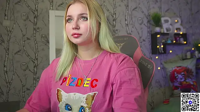 Snapshot of Moon_Valkyrie chatting on 02-05-26, 08:10 Moon Valkyrie online show from 02-05-26, 08:10