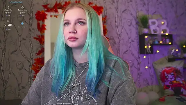 Snapshot of Moon_Valkyrie chatting on 09-24-25, 07:26 Moon Valkyrie online show from 09-24-25, 07:26