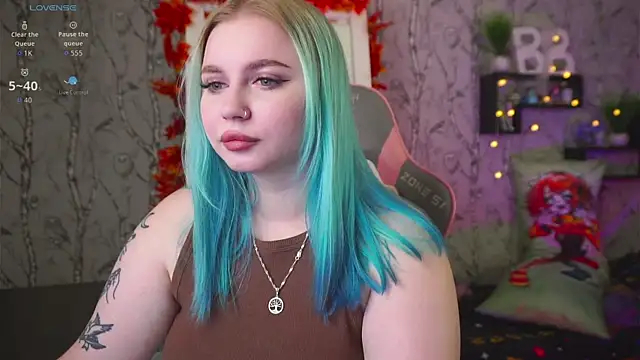 Snapshot of Moon_Valkyrie chatting on 10-01-25, 09:58 Moon Valkyrie online show from 10-01-25, 09:58