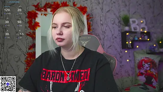 Snapshot of Moon_Valkyrie chatting on 10-20-25, 09:32 Moon Valkyrie online show from 10-20-25, 09:32