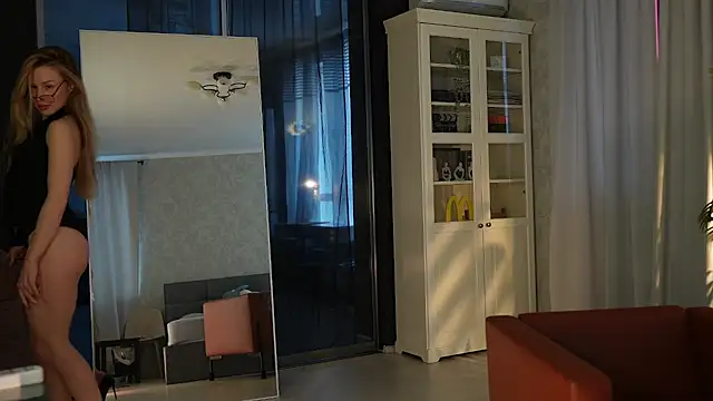 seeunexttime0 online show from 02-24-26, 04:13