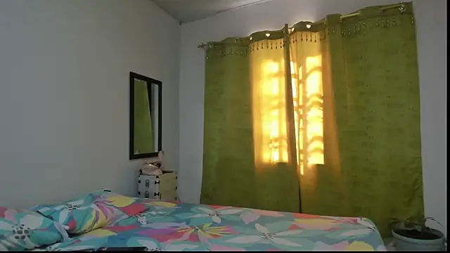 Snapshot of Luana_wilding1 chatting on 10-21-25, 01:54 Luana wilding1 online show from 10-21-25, 01:54