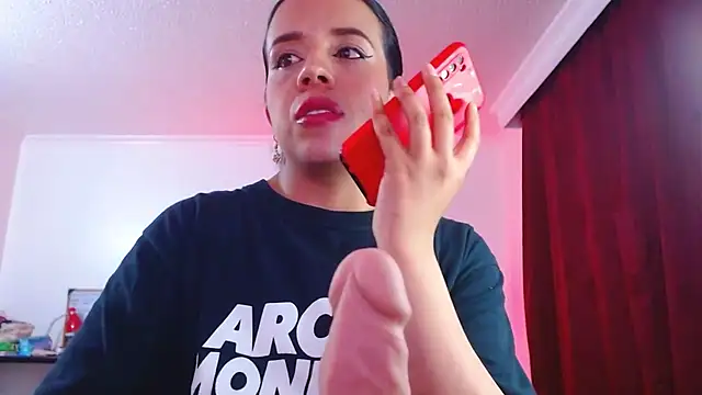 Snapshot of VALERY_MEER chatting on 10-16-25, 11:46 VALERY MEER online show from 10-16-25, 11:46