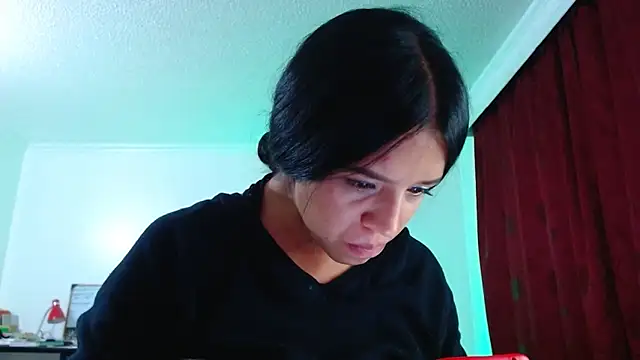 Snapshot of VALERY_MEER chatting on 11-11-25, 01:11 VALERY MEER online show from 11-11-25, 01:11