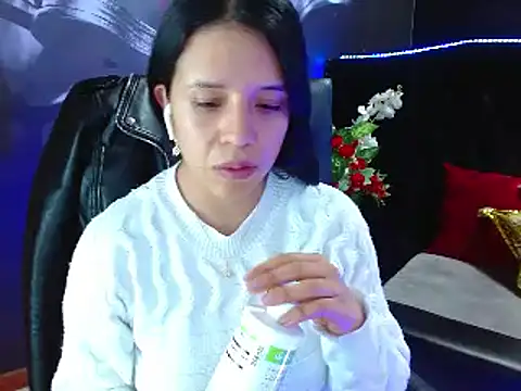 Snapshot of VALERY_MEER chatting on 12-04-24, 11:46 VALERY MEER online show from 12-04-24, 11:46