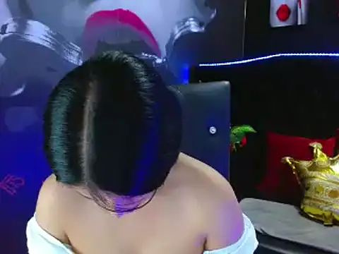 Snapshot of VALERY_MEER chatting on 12-12-24, 11:50 VALERY MEER online show from 12-12-24, 11:50