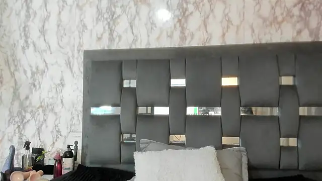 Nicolette russo online show from 02-21-25, 07:23