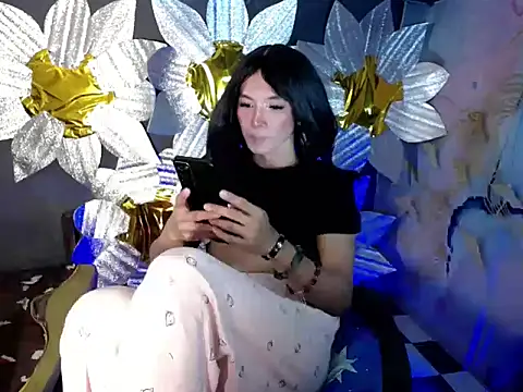 Rhianna wilson online show from 06-17-26, 10:03