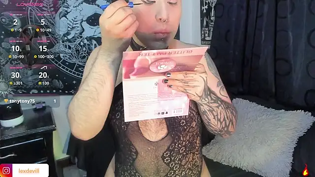 Lexxxxx  online show from 11-24-25, 11:49