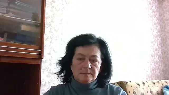 Snapshot of GypsiQueen2 chatting on 04-24-26, 07:32 GypsiQueen2 online show from 04-24-26, 07:32