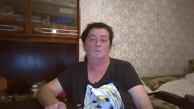 GypsiQueen2 online show from 09-20-25, 07:19