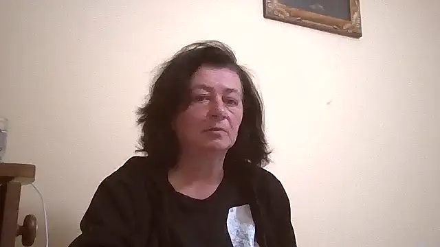 Snapshot of GypsiQueen2 chatting on 05-01-26, 09:09 GypsiQueen2 online show from 05-01-26, 09:09