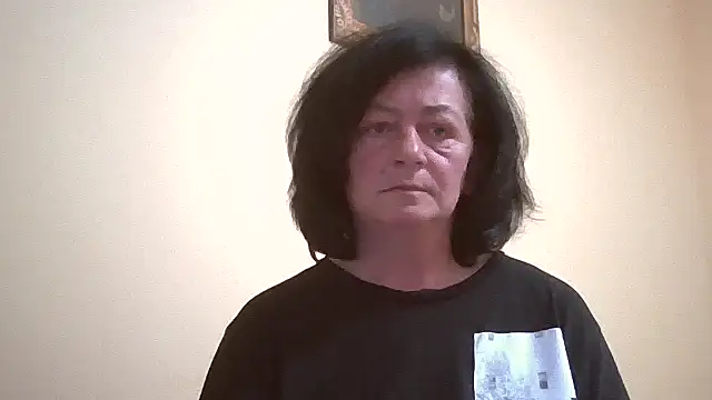 Snapshot of GypsiQueen2 chatting on 05-10-26, 05:59 GypsiQueen2 online show from 05-10-26, 05:59