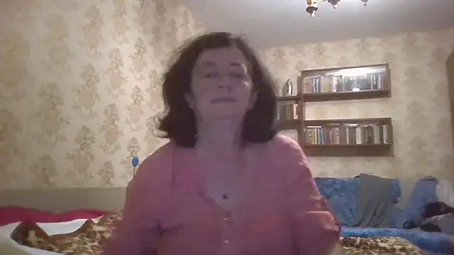 GypsiQueen2 online show from 07-18-26, 08:06
