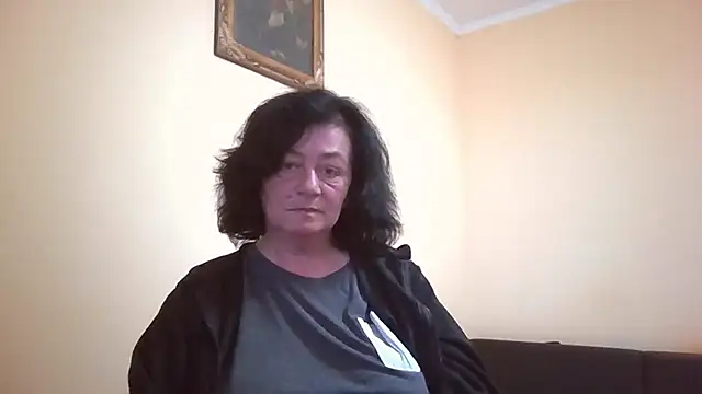Snapshot of GypsiQueen2 chatting on 04-20-26, 04:30 GypsiQueen2 online show from 04-20-26, 04:30