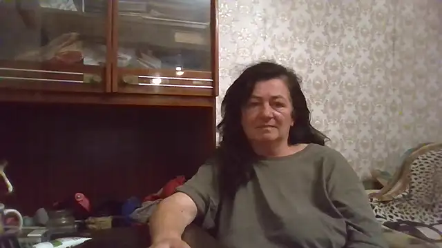 GypsiQueen2 online show from 10-23-25, 04:38