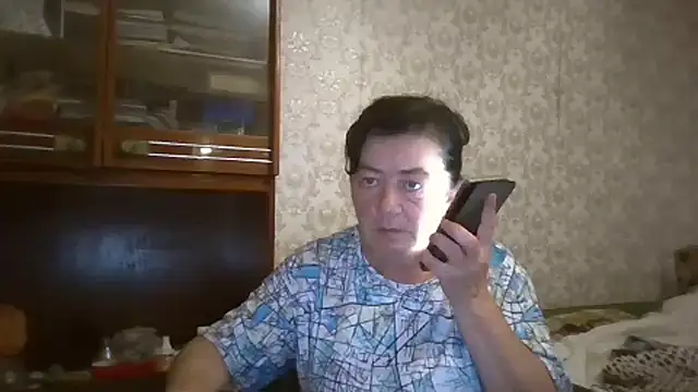 GypsiQueen2 online show from 09-19-25, 06:56