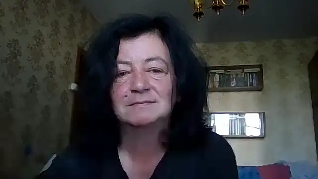 GypsiQueen2 online show from 07-16-26, 06:21