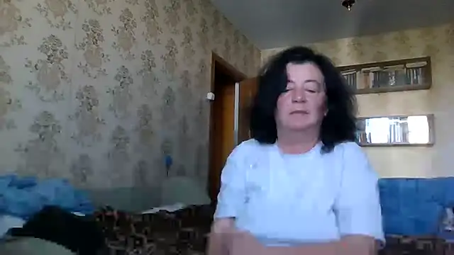 GypsiQueen2 online show from 07-26-26, 06:53