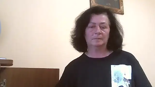 GypsiQueen2 online show from 06-20-26, 06:13