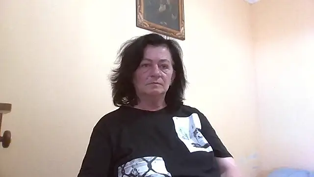 GypsiQueen2 online show from 06-17-26, 05:23