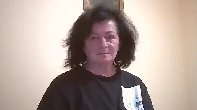 Snapshot of GypsiQueen2 chatting on 04-28-26, 05:50 GypsiQueen2 online show from 04-28-26, 05:50