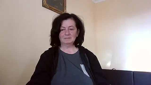 GypsiQueen2 online show from 04-19-26, 03:13