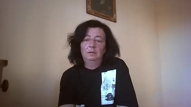 Snapshot of GypsiQueen2 chatting on 05-14-26, 05:21 GypsiQueen2 online show from 05-14-26, 05:21