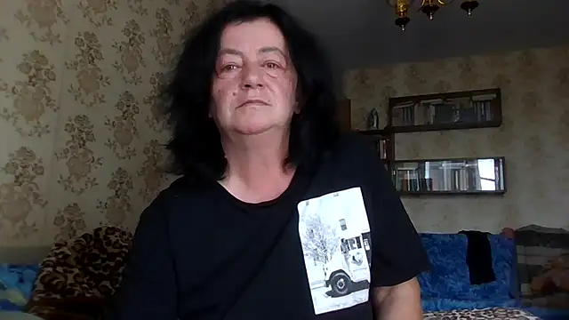 GypsiQueen2 online show from 07-21-26, 01:23