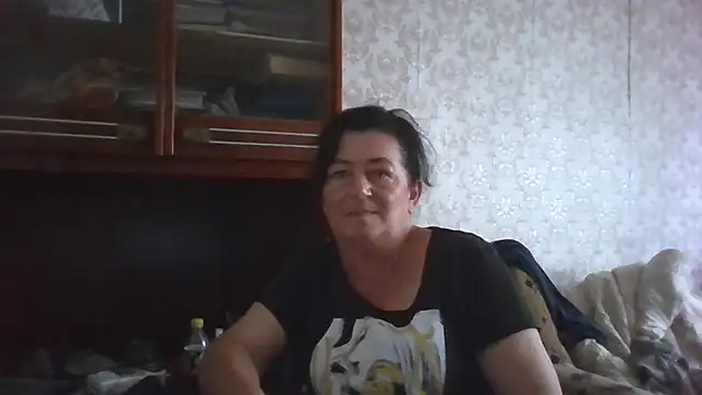 GypsiQueen2 online show from 09-10-25, 09:52