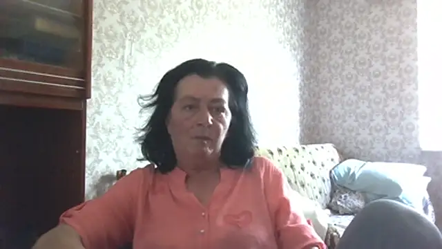 GypsiQueen2 online show from 06-26-26, 12:33