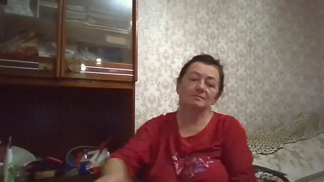 GypsiQueen2 online show from 10-16-25, 04:37