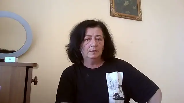 GypsiQueen2 online show from 06-21-26, 01:28