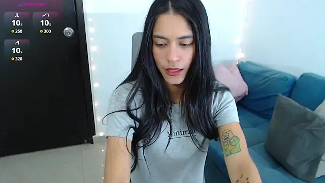 Snapshot of imSophia chatting on 09-14-25, 09:04 imSophia online show from 09-14-25, 09:04