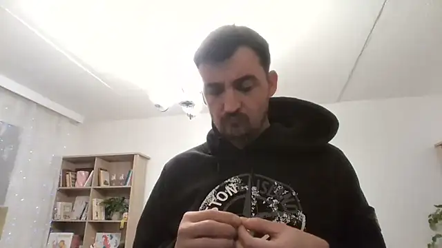 Fireflyerrr online show from 11-10-25, 05:18